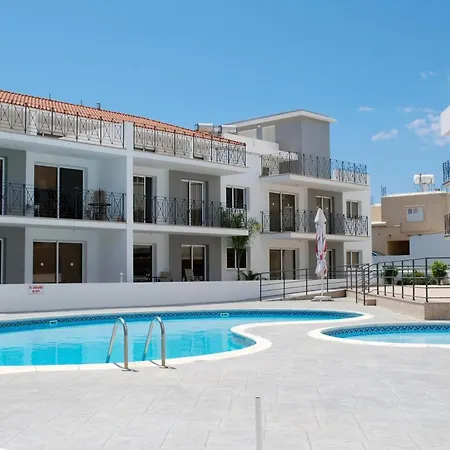 Vavara * Paralimni
